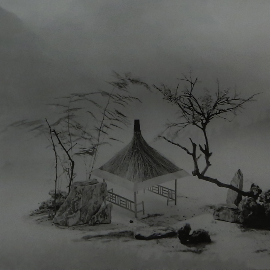 遠山環繞亭可憩