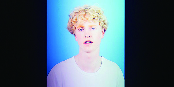 如何向一隻手機解釋愛情