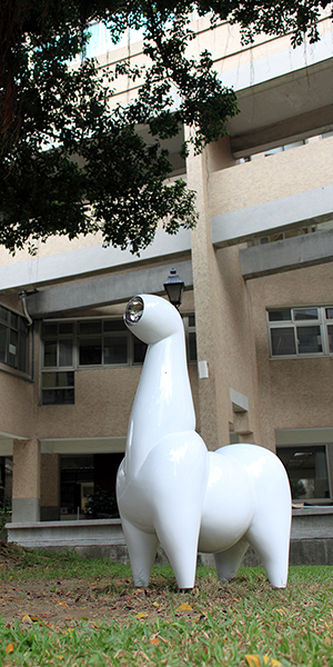 大草原上有一隻....